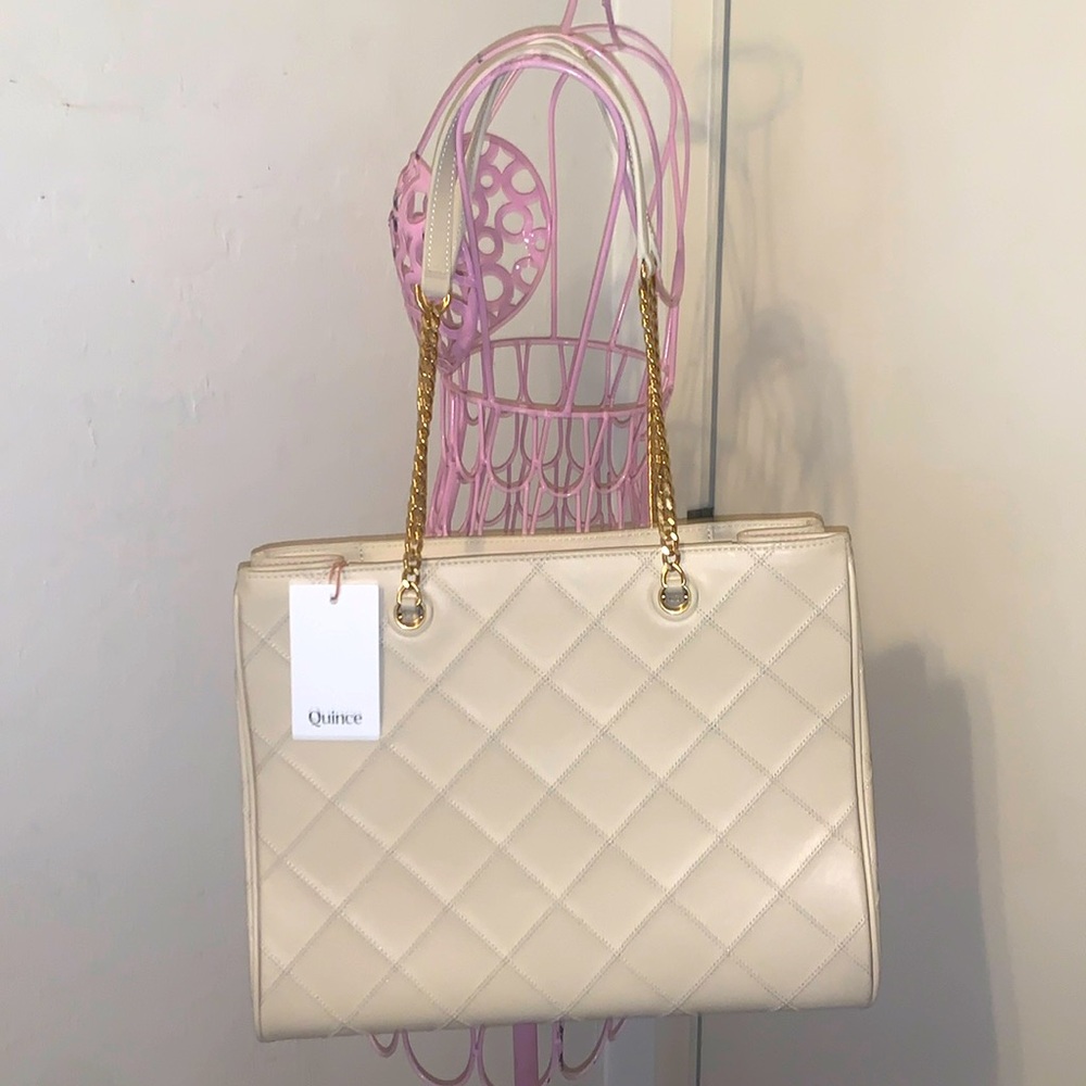 🎁Like New Quince Cream/Gold Chain Handbag
